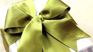 Como hacer moño para regalo  How to tie a gift bow [upl. by Nwahs]