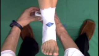 How to Tape an Ankle  Wie Tape ich ein Sprunggelenk [upl. by Goodard]